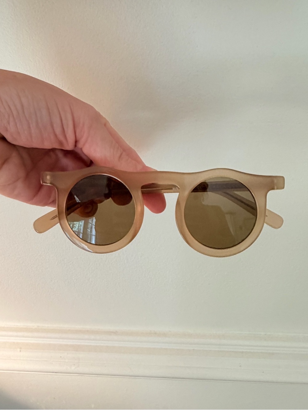 Carla Colour Lind Sunglasses in Sand. New in Box. - Picture 2 of 11